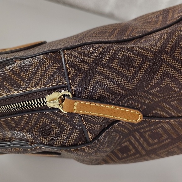 Liz Claiborne Brown Shoulder Bag 3 Sections Middle Zip Top Firm Standing - Picture 4 of 10